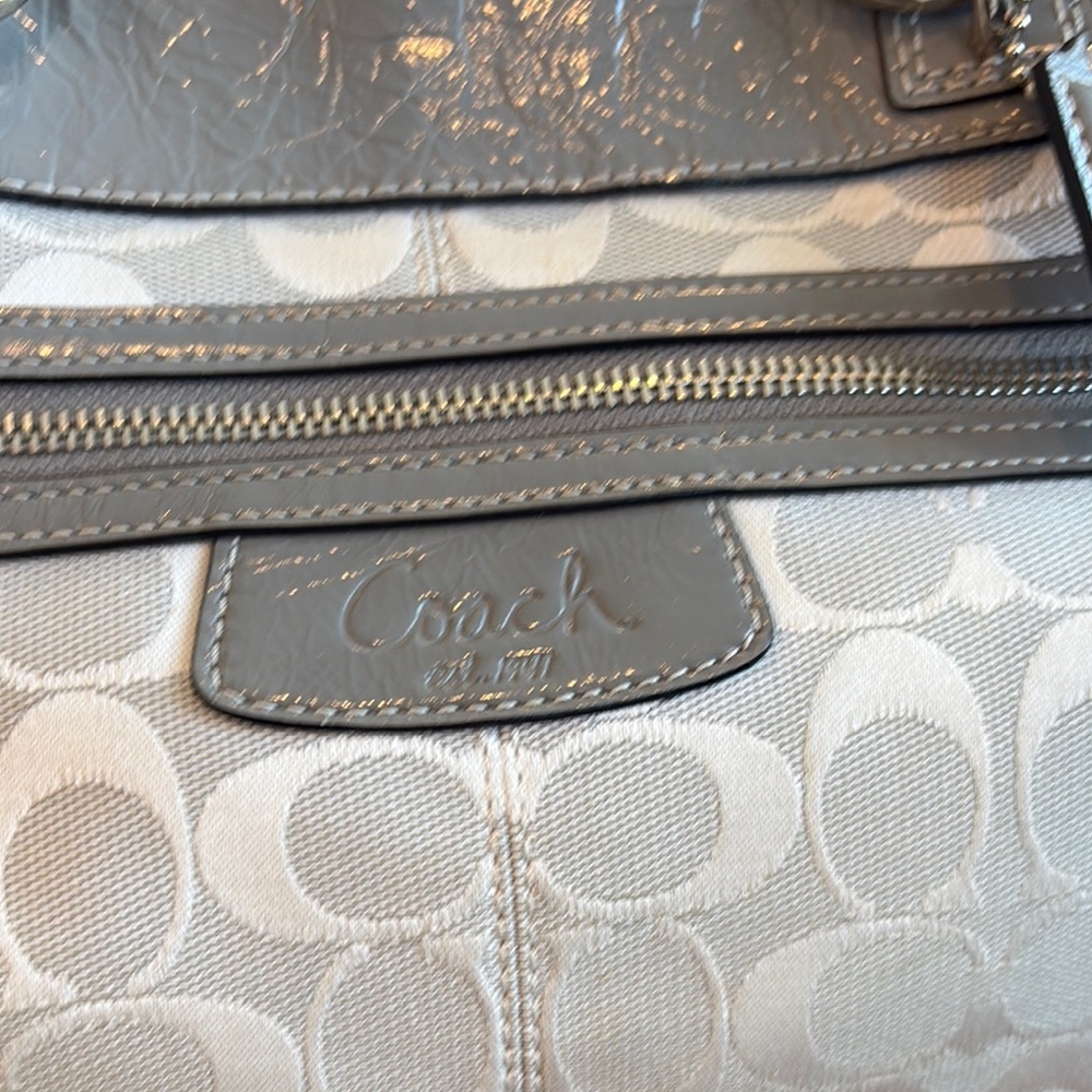 Coach Brooke Gray Signature Shoulder Bag - Picture 2 of 10